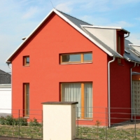 Загородный дом, окрашенный силикатными красками
